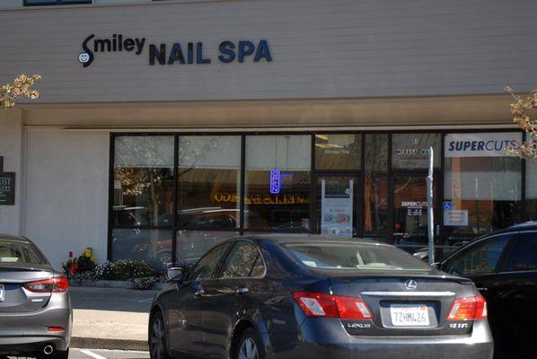 Smiley Nail Spa