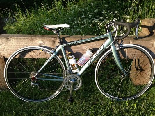 Riding my Felt on the trail