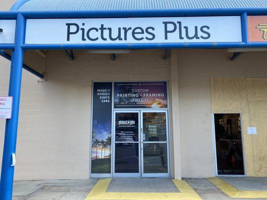 Pictures Plus storefront at Coral Commercial Center