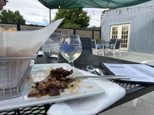 Patio, chips, cheesesteak with no hoagie, apple pie of my eye seltzer ...