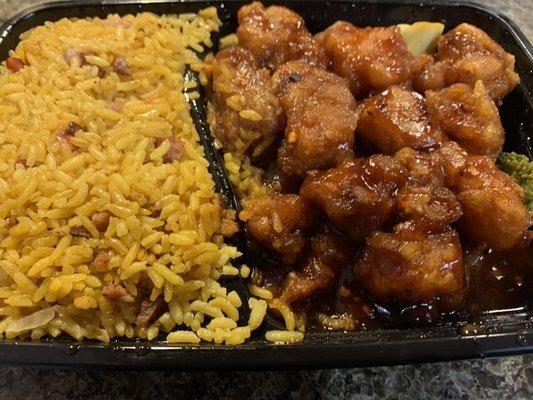 General Tso's Chicken Combination Platter