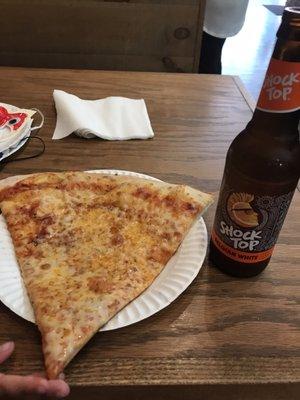 Cheese slice with shock top brew - Slice of Italy, Norwalk, CT