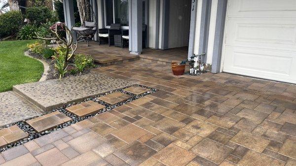 Front patio and driveway