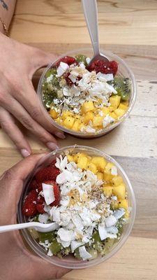 VOT BOWL. It was yummy and the fruits were fresh! Just not enough Acai at the bottom. Overall, good choice.