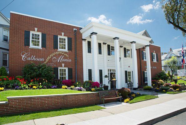 Calhoun-Mania Funeral Home