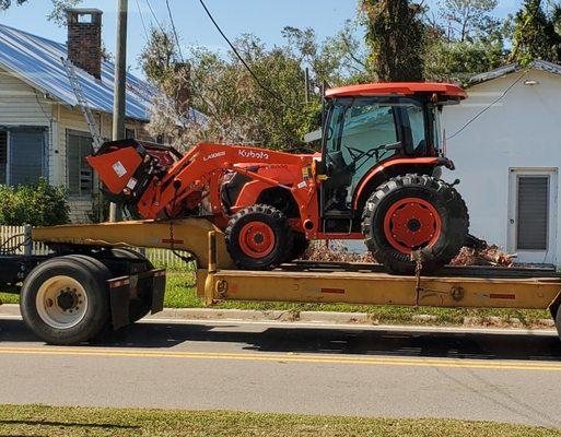 A BIG Congratulations to Mr. Lindsey Plummer. He is the new owner of a Kubota MX6000HST Cab with a bale spear and a grapple!