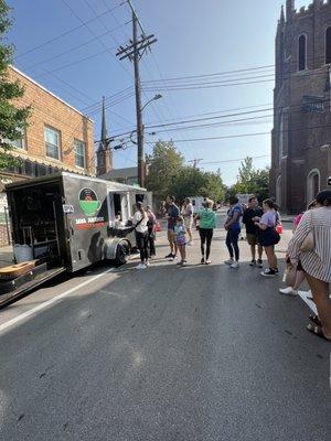 Java Jukebox Food Truck In Action