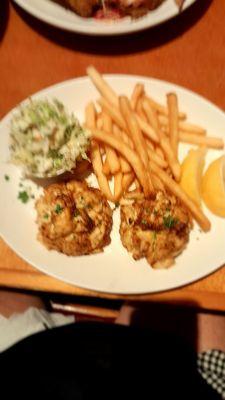 Crab cake dinner