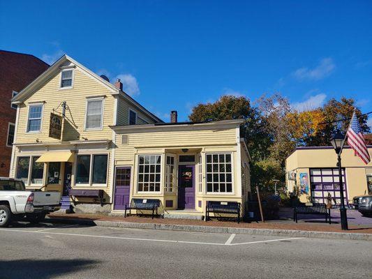 Outside Slates bakery