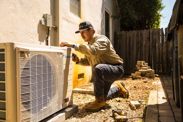 AC Service and Installation at Lee's Air, Plumbing, Heating, & Roofing