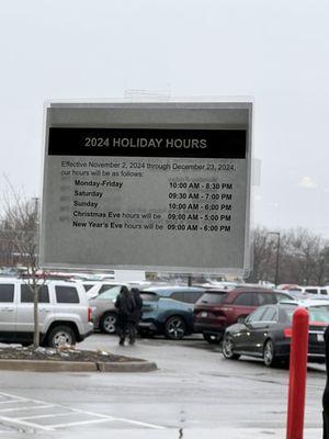 Store hours December 2024