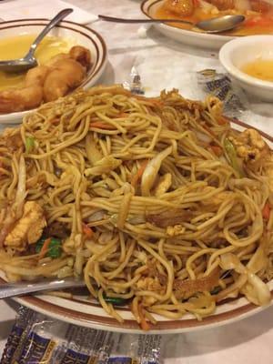 Chicken lo mein