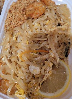 Shrimp pad thai