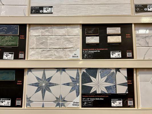 Ceramic floor tile