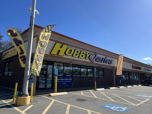 4000 sq ft store in Foxboro,Ma