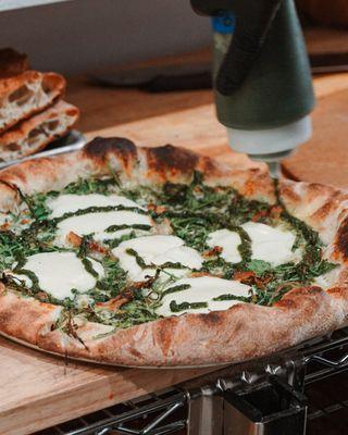 Americana-style Pesto pizza