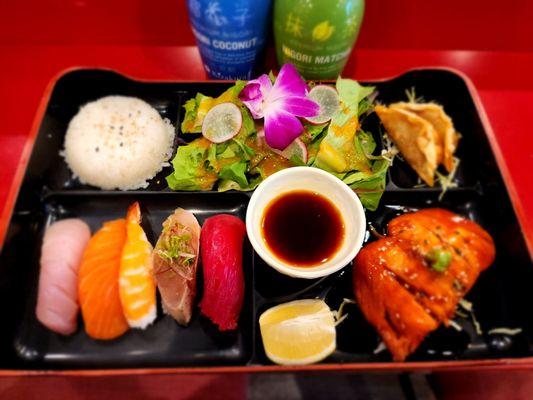 Bento box.