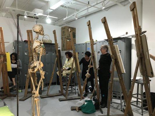 Inside a figure drawing course