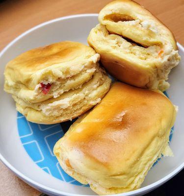 Chiz Pimiento Bulilit = small sweet rolls w/pimento cheese (pkg of 6 from Valerio, $7.59, 11/2/24)