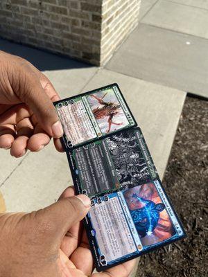 Our buddy pulled a Nissa, Nissa borderless & a Jace for the Phyrexia set!