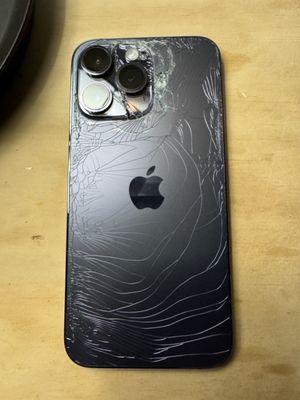 iPhone 14 pro max back screen shattered