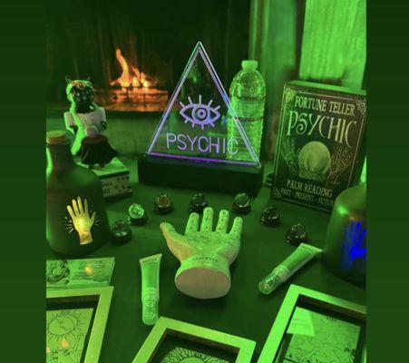 Priscilla conducts crystal readings Tea leaf readings psychic readings Tarot Readings Palmistry Readings Flower psychometry sound Baths