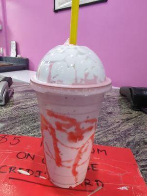 20 ounce strawberry milkshake (2023)