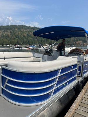 Pontoon!