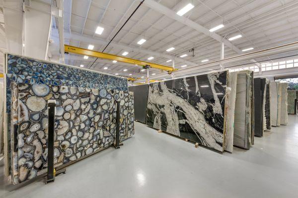 Unique natural stone slab warehouse UMI 
Stone Naples