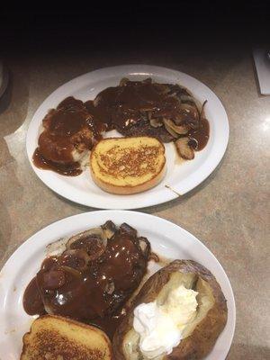 Chopped steak with gravy, mushrooms and onions