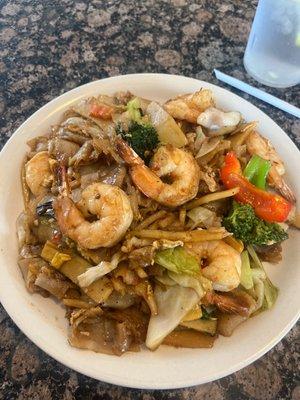 Drunken Noodle w/ Shrimp