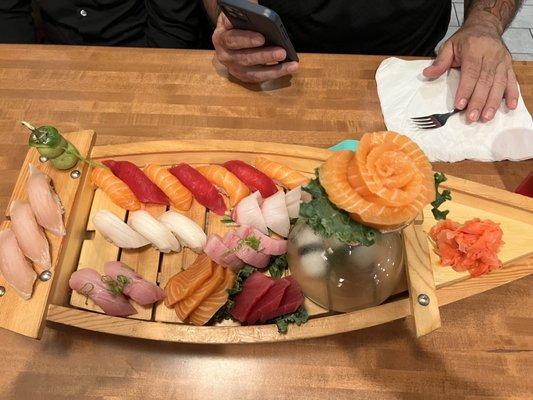 SA8. Sashimi Boat Sashimi