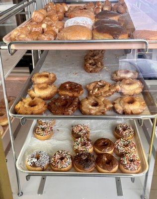 Old fashion and jelly filled donuts