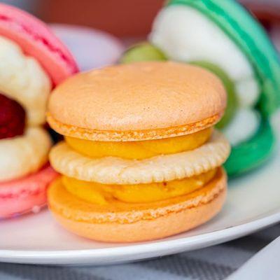 Cheese Cracker Macaron