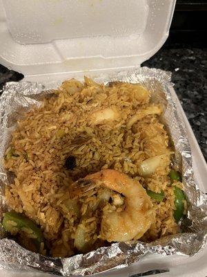 Pineapple fried rice with shrimp