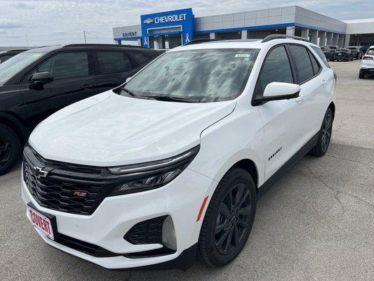 Loving my new 2024 Equinox RS!  I named her Brisket!