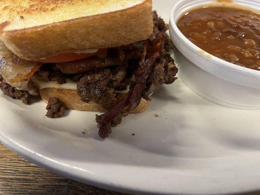 Ribeye sandwich with baked beans