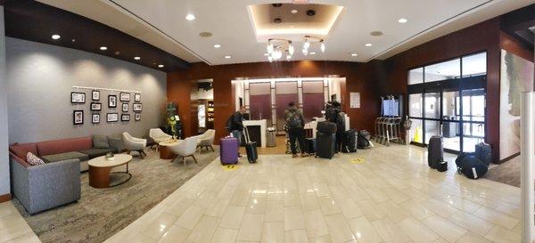 Panoramic view of the lobby.