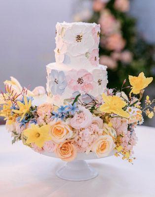 Cake with flowers