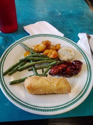 Bill Lewis of Vero Beach, Florida, dining at New China Buffet in Hardeeville, South Carolina.