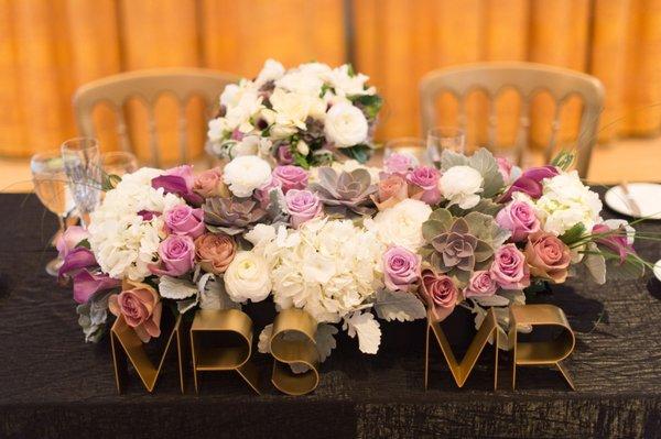 Modern wedding at the Nixon Library.