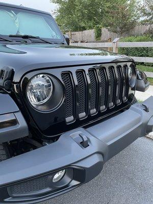 Jeep wrangler grill trim blackout