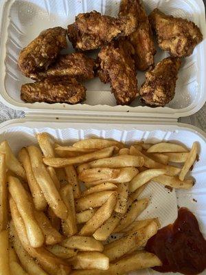 Chicken wings with French Fries