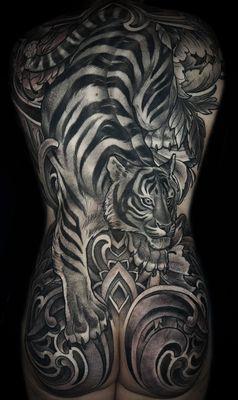 Illustrative Tiger tattoo by Terry Ribera at Remington Tattoo San Diego, North Park