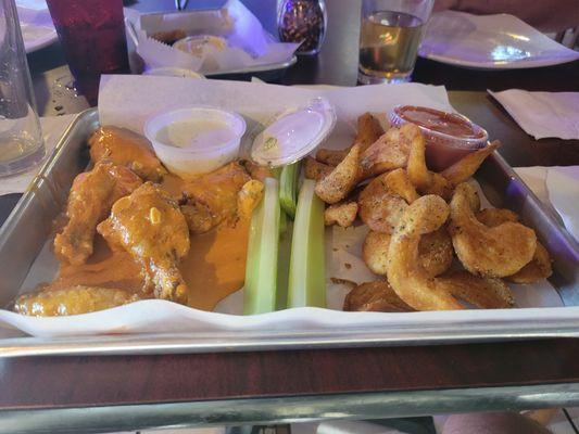 Great hot wings and the fries are seasoned perfectly.