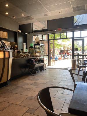 Food, seating, environment, order counter