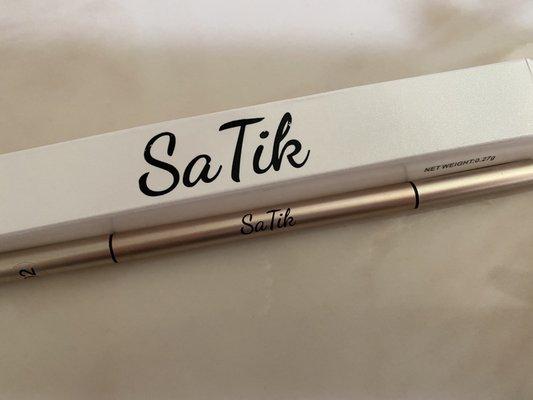 Satik brow pencil (with Spoolie)