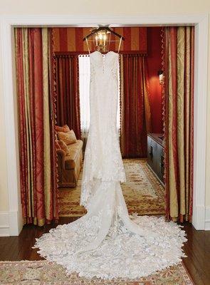 Wedding gown