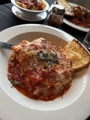 Lasagna with meat sauce.