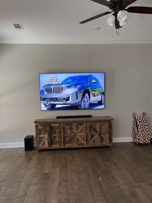 Clean TV Wall Mount with all cables hidden in wall